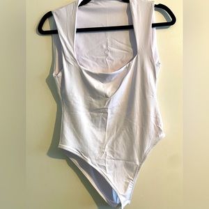 New- Zara white bodysuit